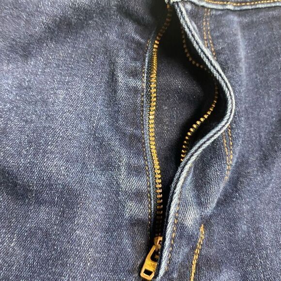 LEVI STRAUSS & CO Women’s Dark‎ Wash Mid Rise Skinny Jeans Size 18 Inseam 30” - Picture 8 of 9